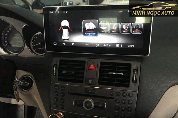 màn hình cảm ứng cho ô tô